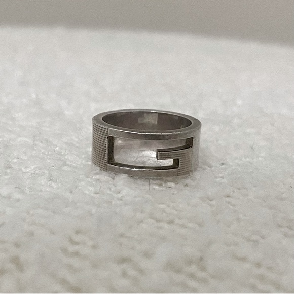 Gucci Cutout G Logo Band Ring Sz 5.5 - Picture 3 of 9